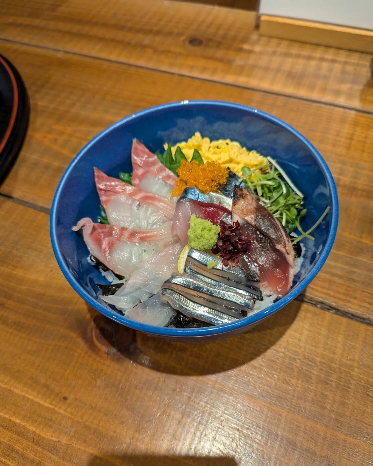 呉服町で新鮮な魚を使った海鮮丼、海鮮ランチはいかがでしょうか...