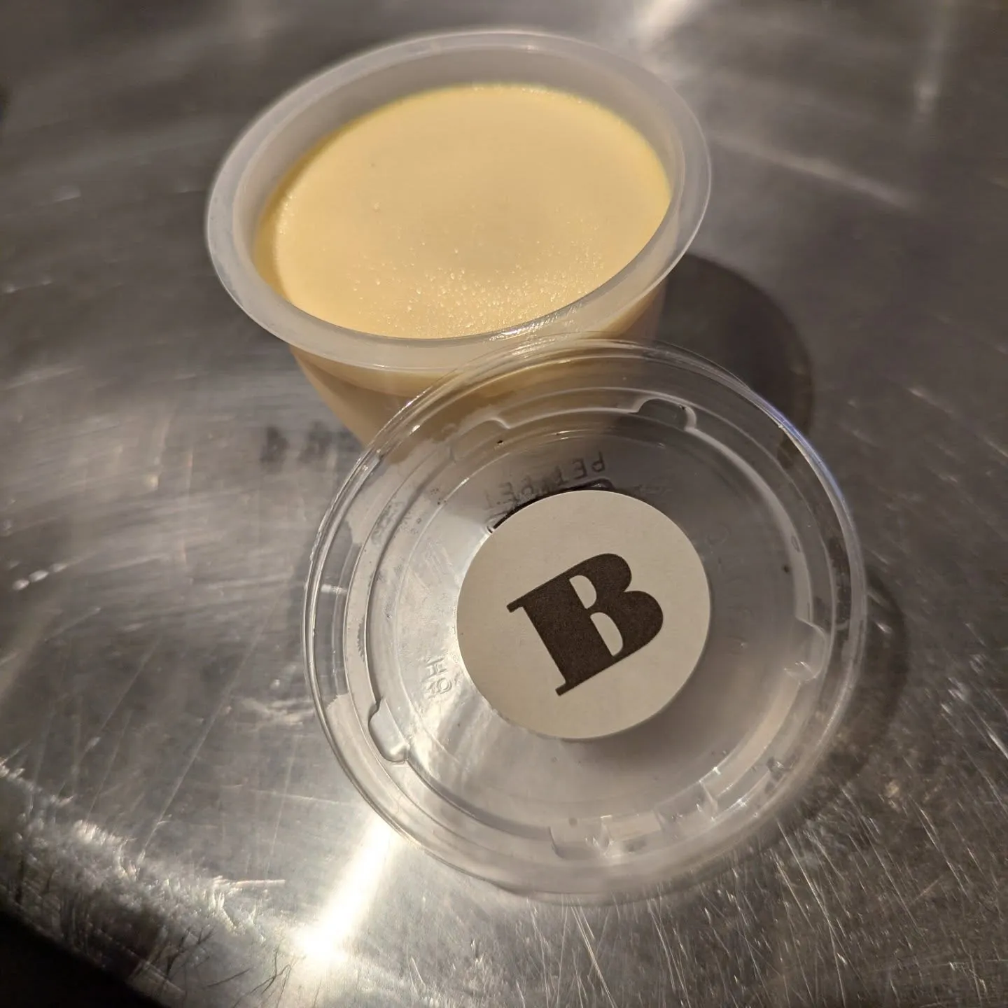 初めてBUTTER UPさんのプリンを食べました😋