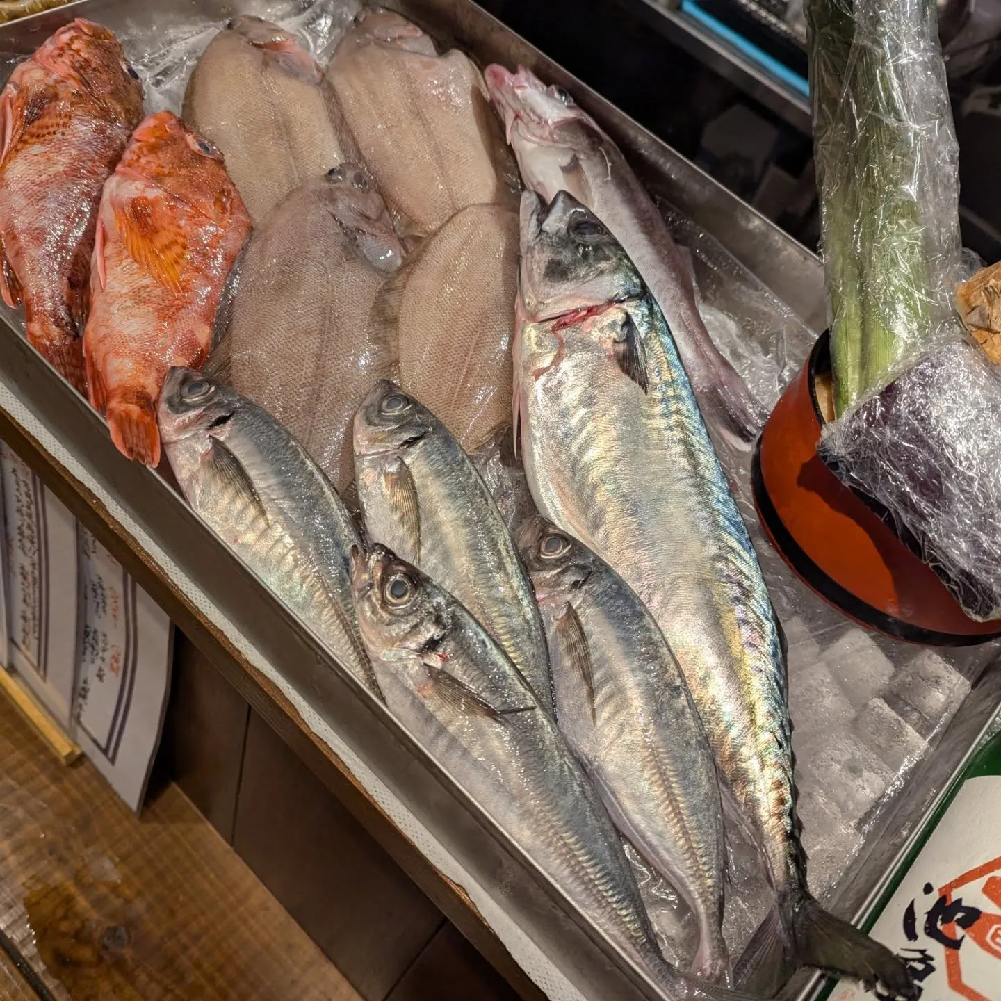呉服町で和食を気軽に楽しめる飲食店、和食堂藍の天彩です。
