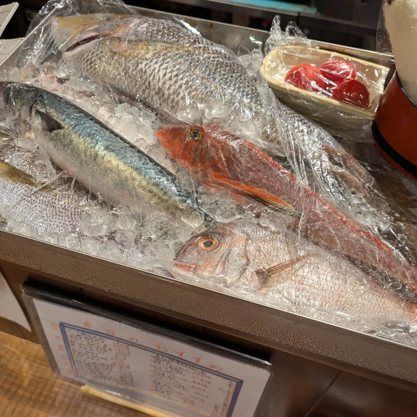 刺身おかわり可能、新鮮な食材をお手頃に楽しめる和食飲食店